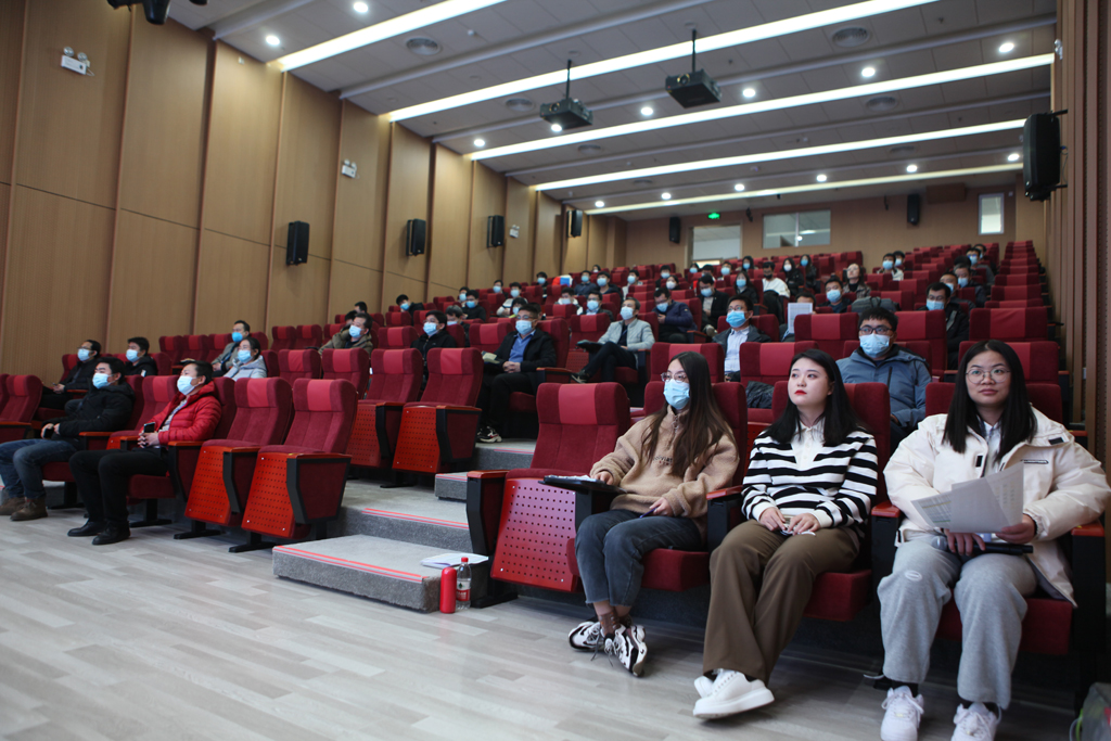 BB贝博微电召开2021年大学生述职会